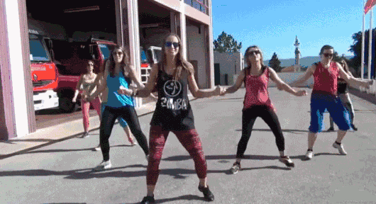 零基础尊巴健身_尊巴减肥效果_有氧拉丁基础教学视频