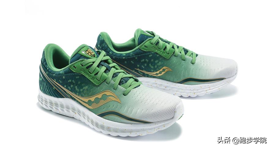 夏季跑步鞋选择指南_跑鞋透气性测试_什么牌子跑步机质量好