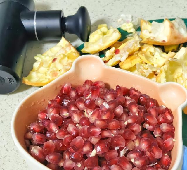 筋膜枪家务使用_筋膜枪厨房妙用_健身手套什么比较好