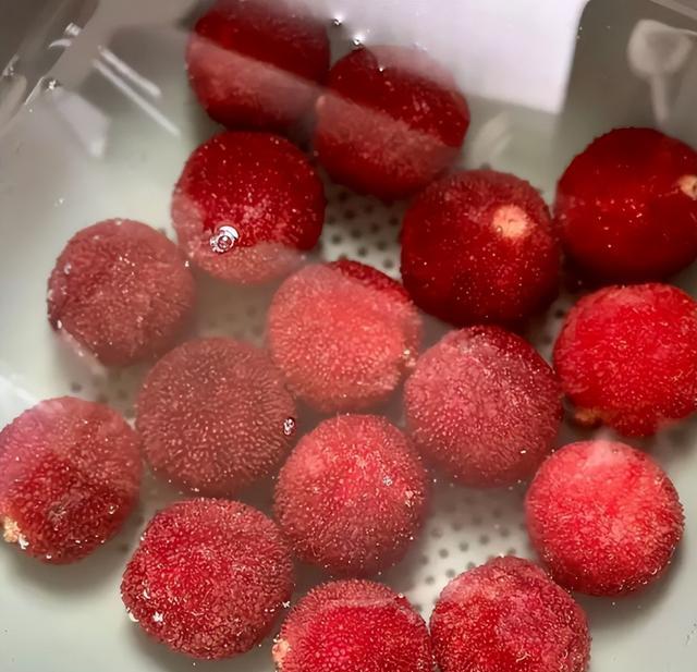 筋膜枪厨房妙用_筋膜枪家务使用_健身手套什么比较好