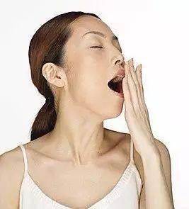 唱歌呼吸法肚子是什么状态_腹部呼吸对唱歌_肚子呼吸的视频