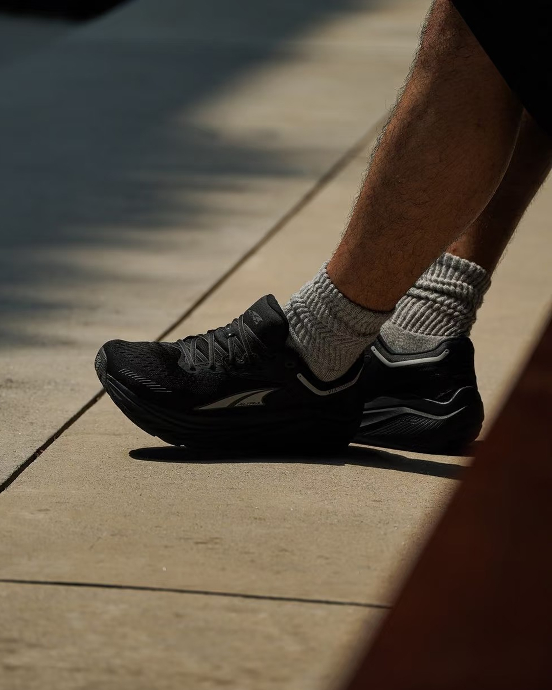 中产运动鞋品牌推荐_小众运动鞋选购指南_网上买跑步机什么牌子好