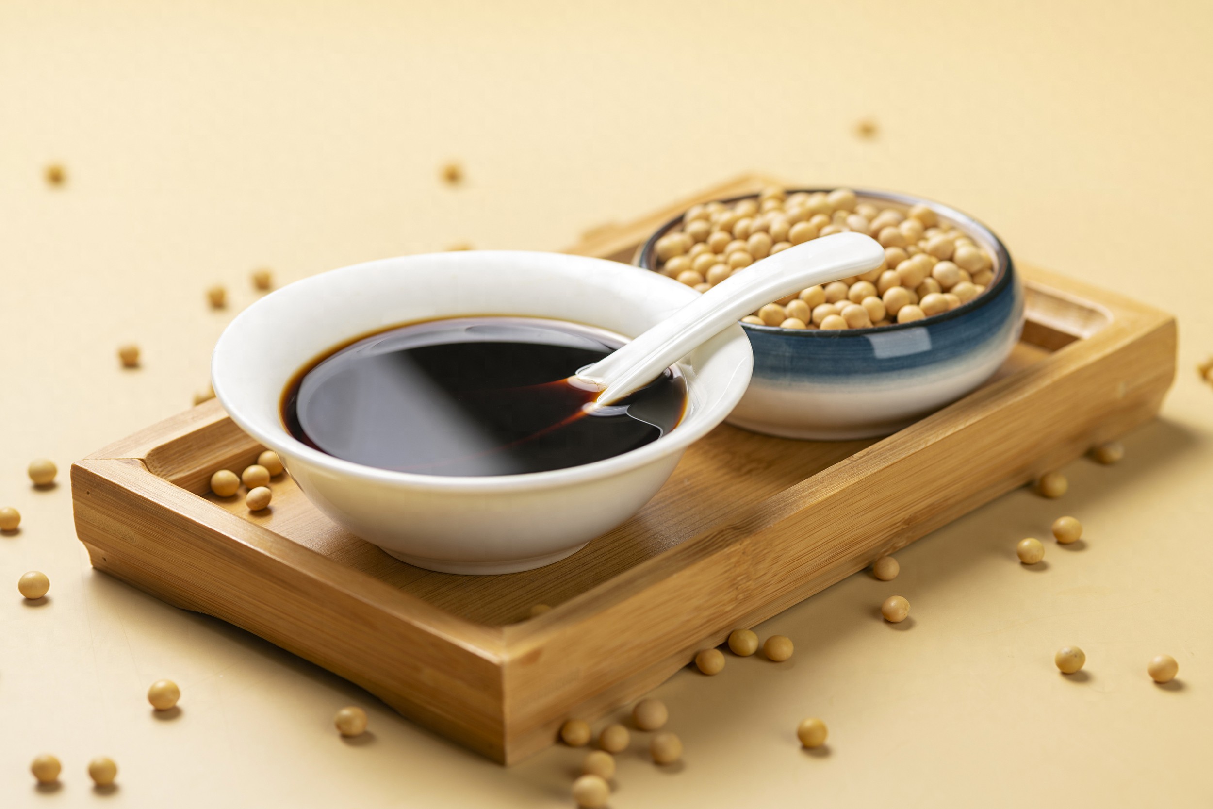 多吃酱油皮肤会变黑吗_吃酱油会变黑吗_酱油的盐分含量