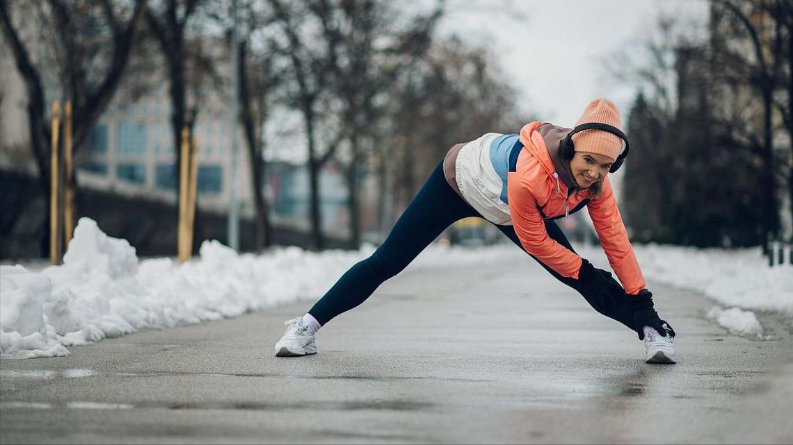 健身手套样式_坚持戴手套晨练三个月效果_天冷晨练戴手套好处