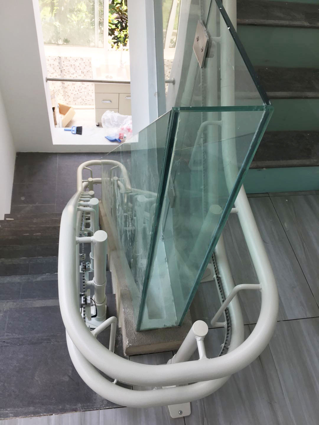 健身椅的正确使用方法_曲线式楼道座椅电梯价格_曲线式楼道座椅电梯安全标准