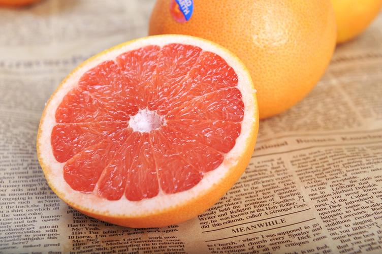 孕妇吃西柚有什么好处_柚皮素抗血栓作用_葡萄柚降压效果研究